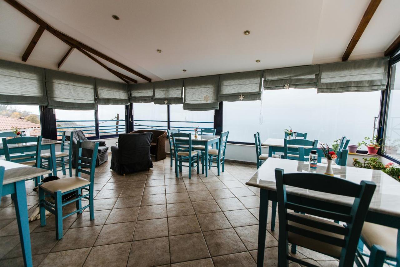 Hotel Christina - Happy Days Karitsa  Ngoại thất bức ảnh