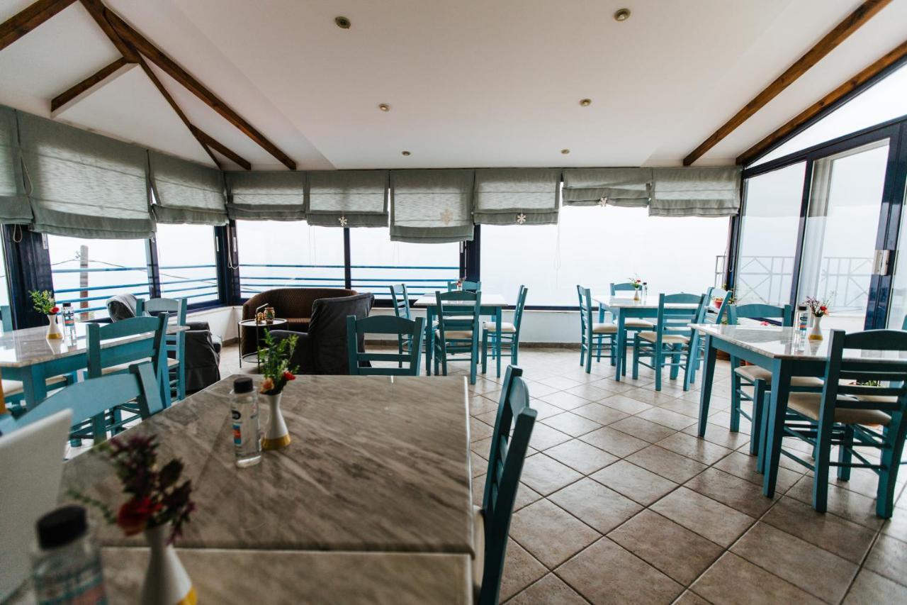 Hotel Christina - Happy Days Karitsa  Ngoại thất bức ảnh