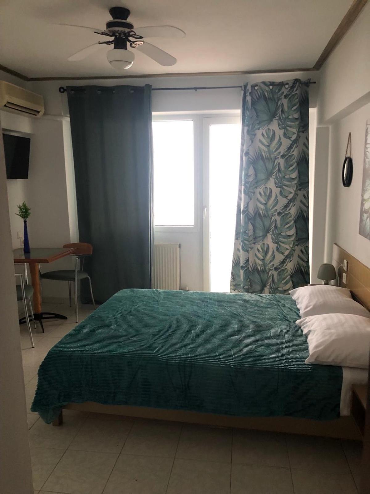 Hotel Christina - Happy Days Karitsa  Phòng bức ảnh