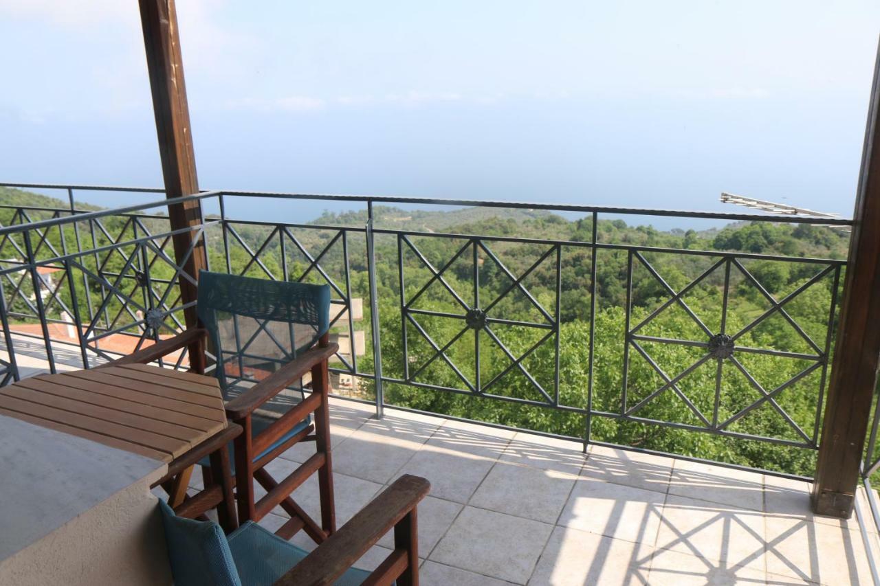Hotel Christina - Happy Days Karitsa  Ngoại thất bức ảnh