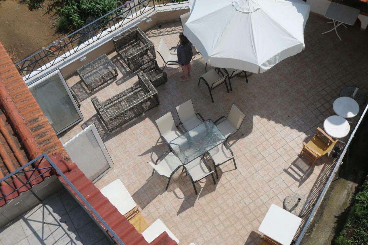 Hotel Christina - Happy Days Karitsa  Ngoại thất bức ảnh